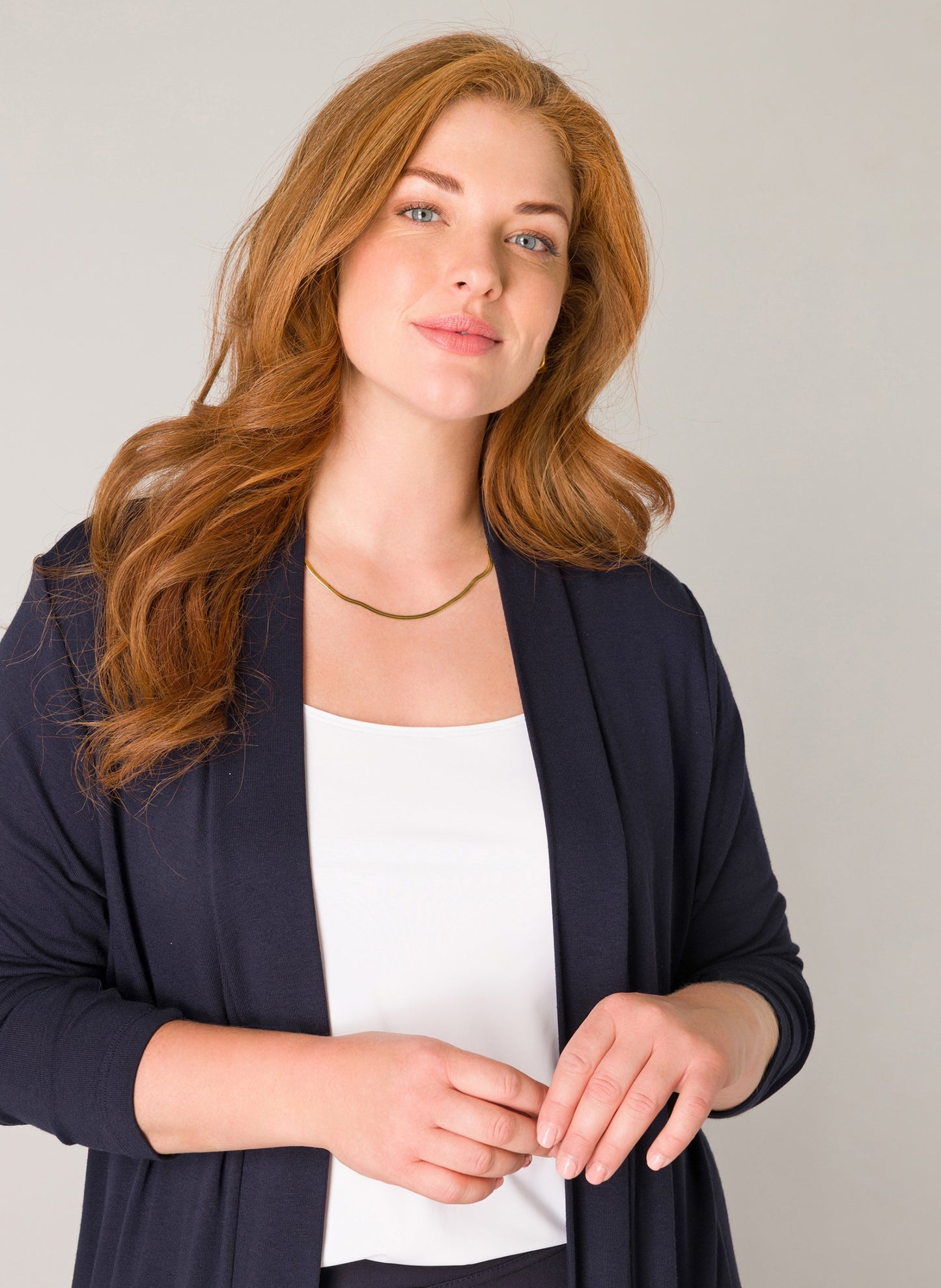 Ayla neuletakki musta, plus koot