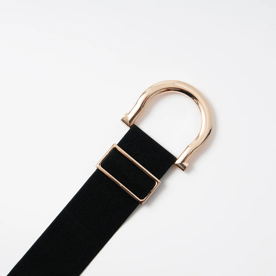 Elastinen vyö kultasoljella