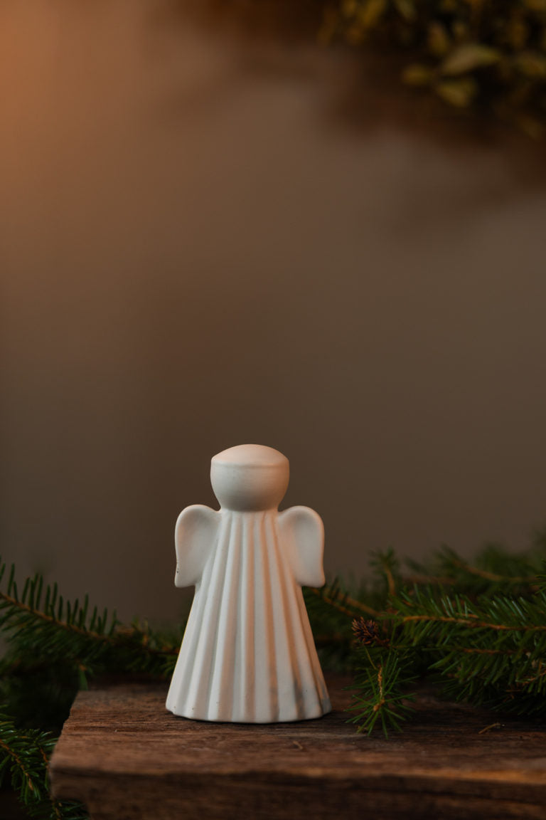 Saga enkeli keskikokoinen