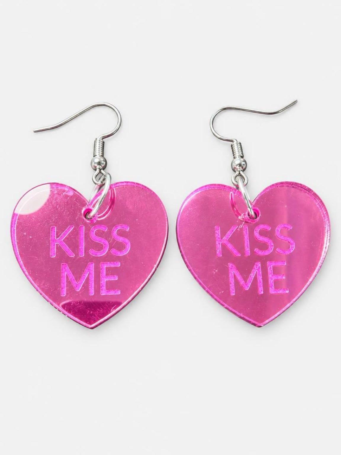 Kiss Me – Peiliakryylikorvakorut | ArtTiina