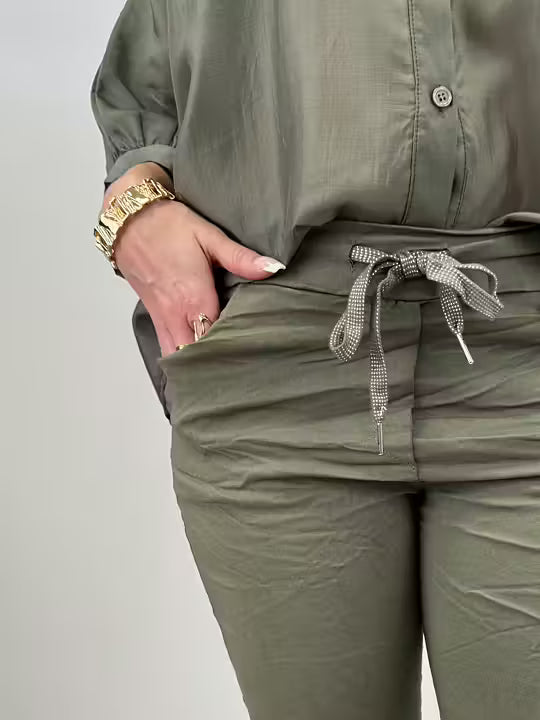 Superjoustavat housut army