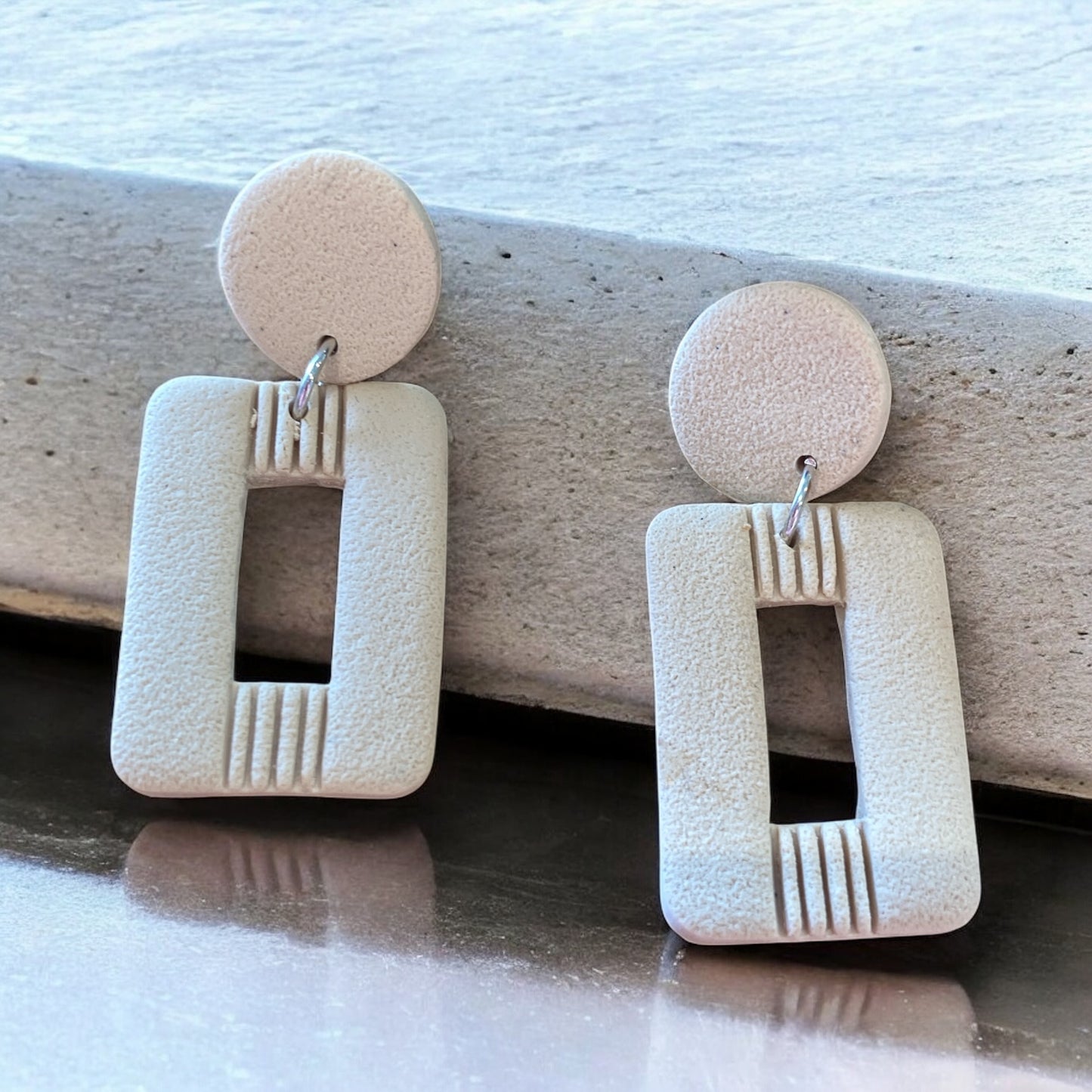 Julia korvakorut beige