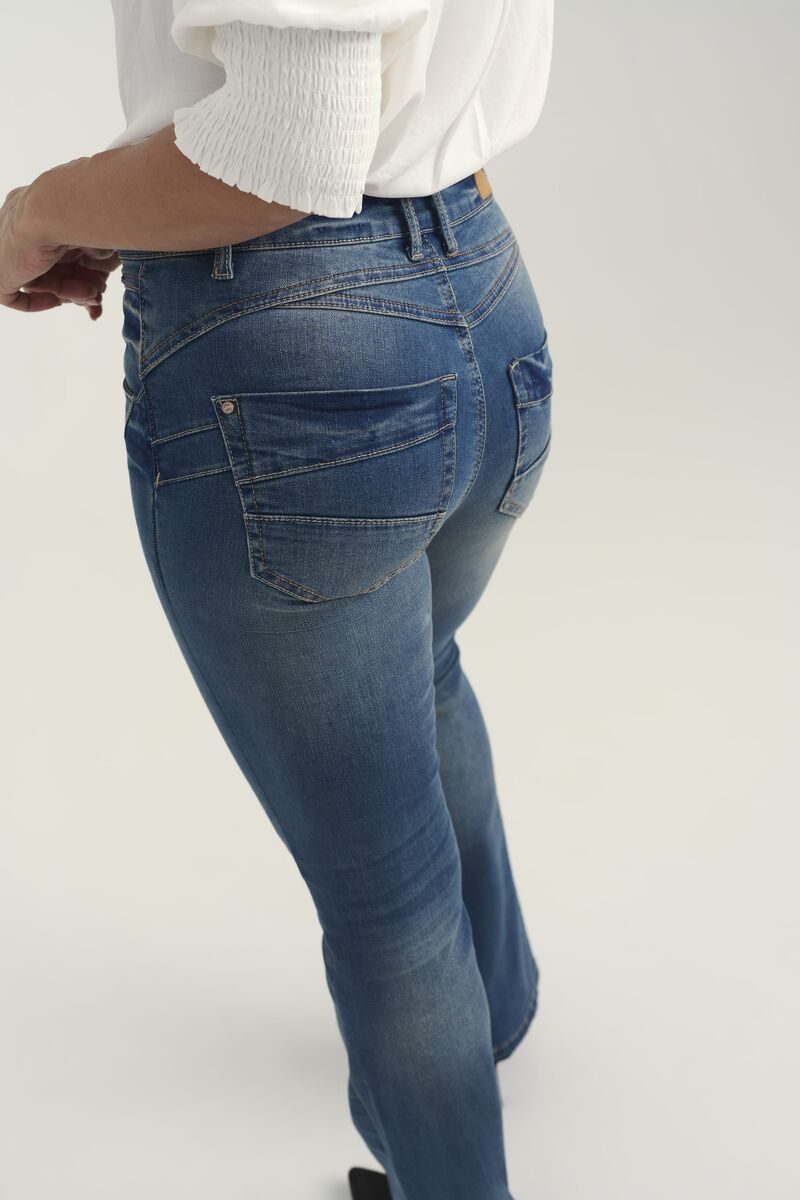Amalie bootcut farkut, medium blue denim