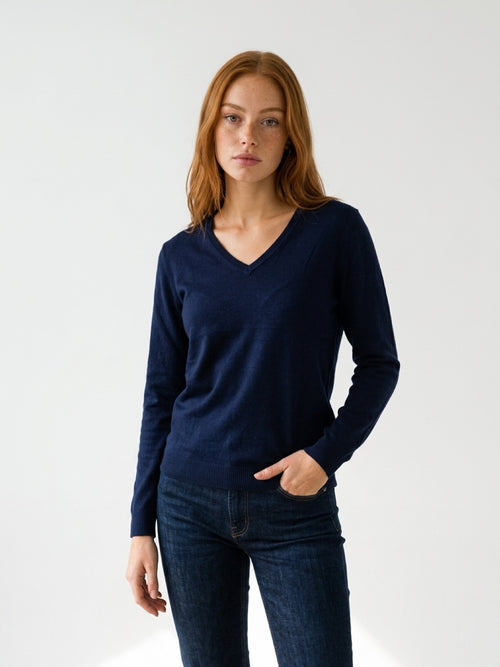 Lataa kuva 1. Viola V-neck – pehmeä neule