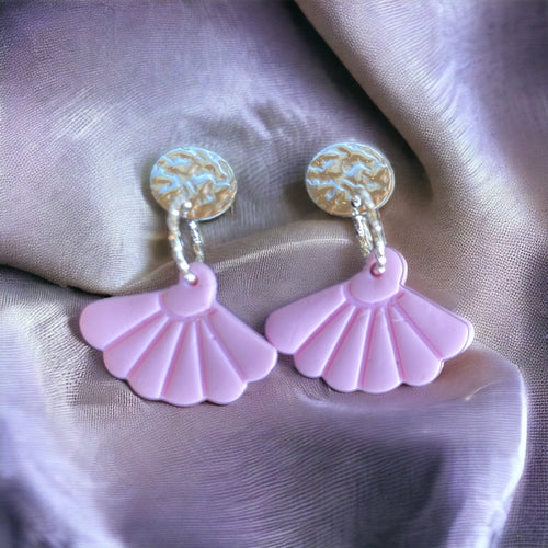 Lataa kuva 1. Särkät Simpukka korvakorut