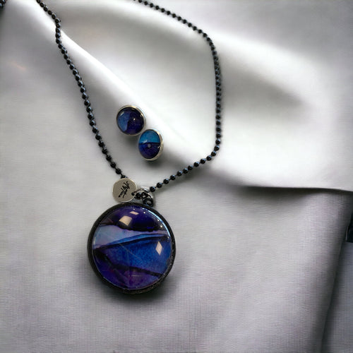 Lataa kuva 1. Taidekorusetti lila