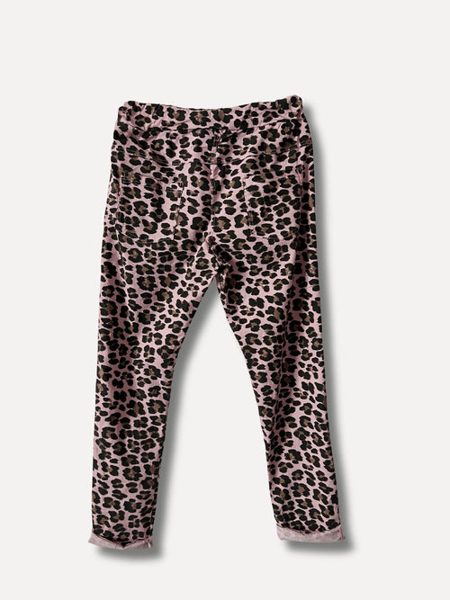 Lataa kuva 1. Box housut leo