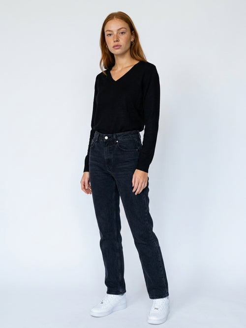 Lataa kuva 1. Viola V-neck – pehmeä neule