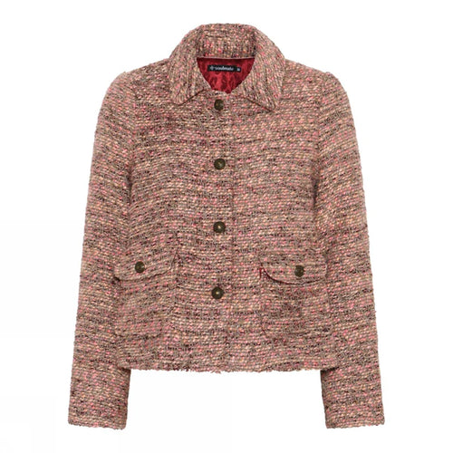 Lataa kuva 1. Essy jakku