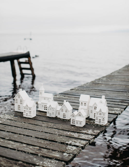 Lataa kuva 1. Keraaminen talolyhty, monta variaatiota