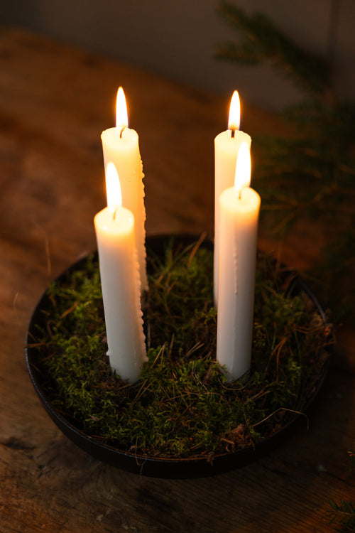 Lataa kuva 1. Keraaminen alusta 4 kynttilälle