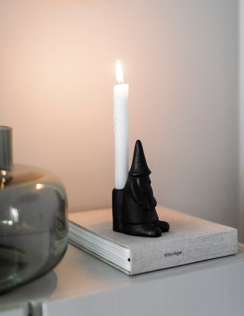 Lataa kuva 1. Hans Kynttilänjalka