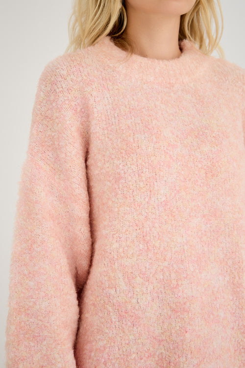 Lataa kuva 1. Patrisia neule