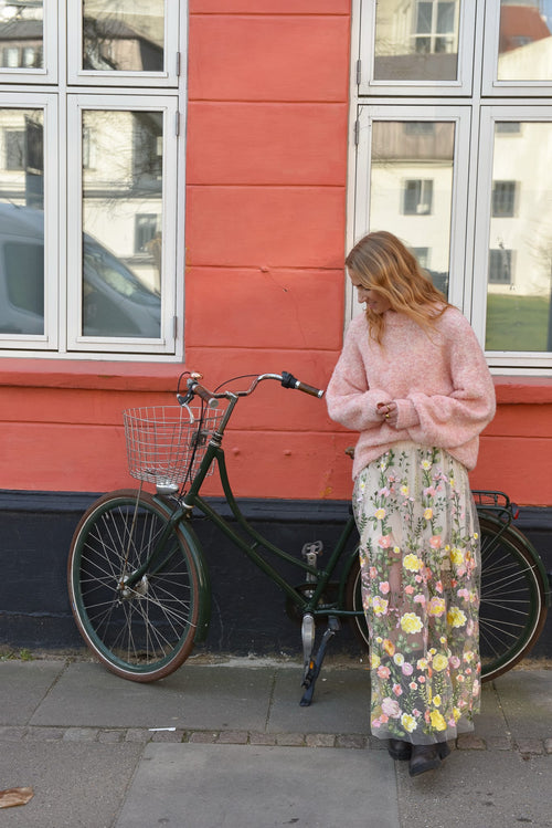 Lataa kuva 1. Patrisia neule