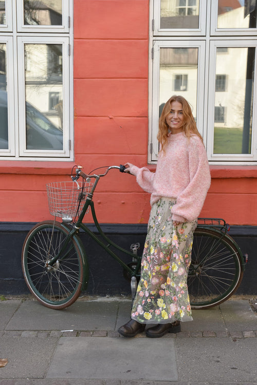 Lataa kuva 1. Patrisia neule