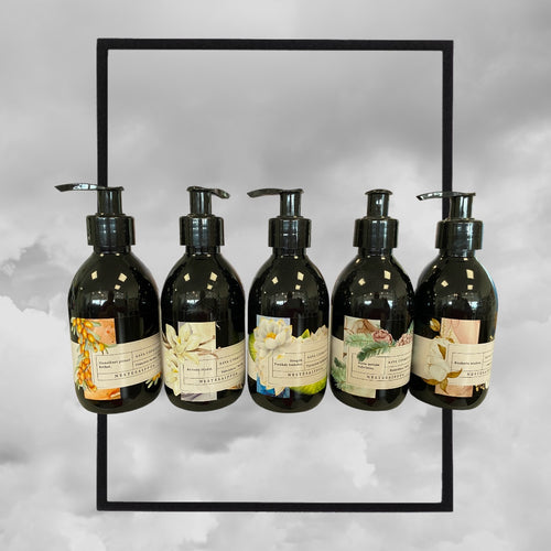 Lataa kuva 1. ArtTiina Nestesaippua, useita variaatioita