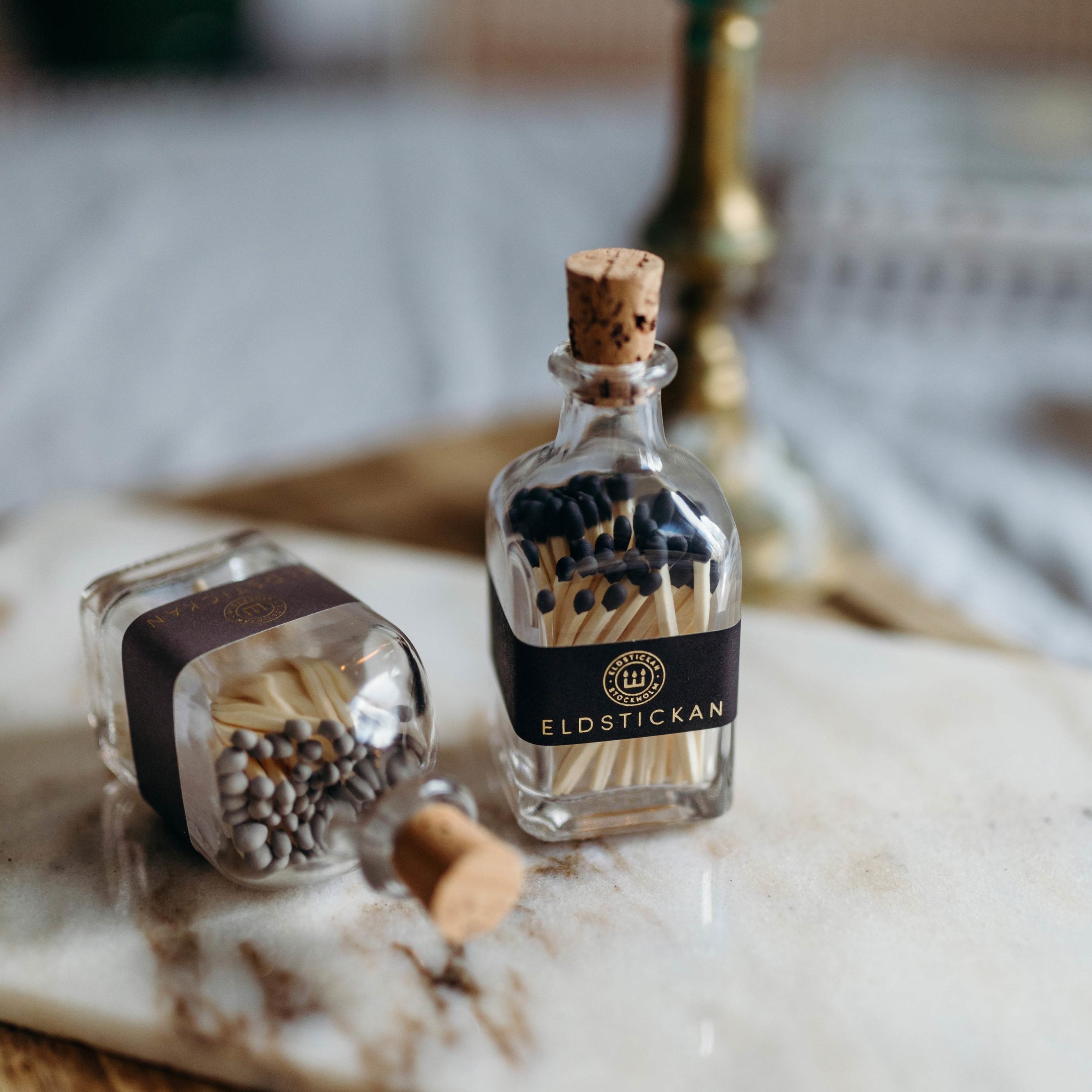 Eldstickan tulitikut, monta variaatiota