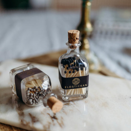 Lataa kuva 1. Eldstickan tulitikut, monta variaatiota