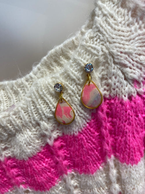 Lataa kuva 1. Rauha korvakorut