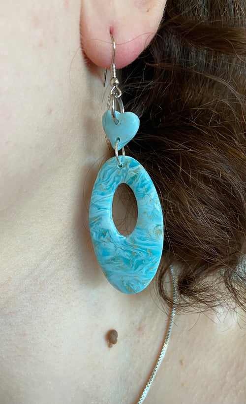 Lataa kuva 1. Olga-korvakorut