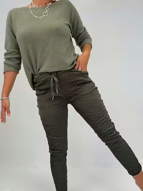 Lataa kuva 1. Superjoustavat housut useita värejä