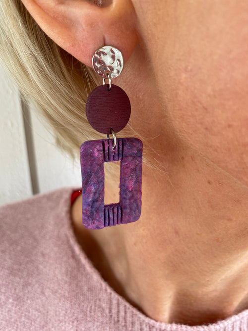 Lataa kuva 1. Hulda korvakorut tumma