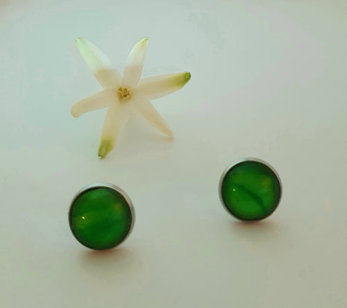 Lataa kuva 1. Milja-nappikorvikset 12 mm