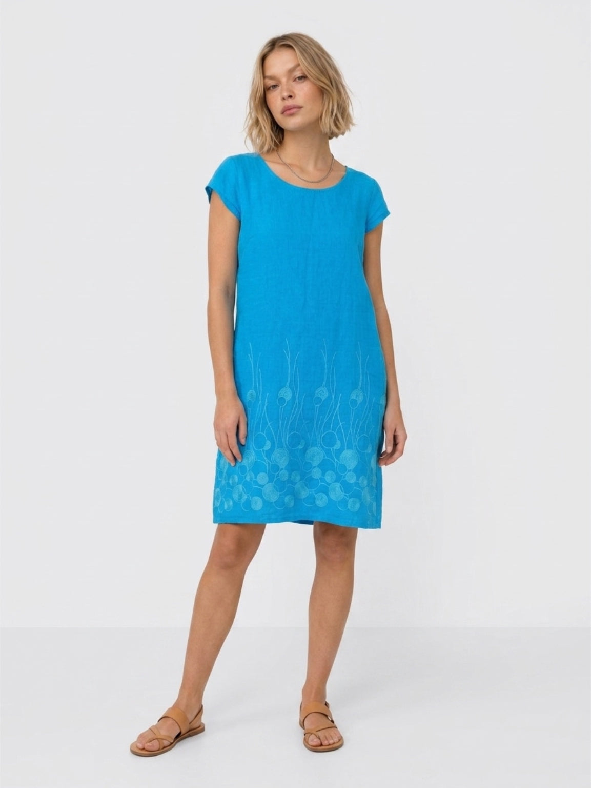 Elvira Brodeerattu Mekko