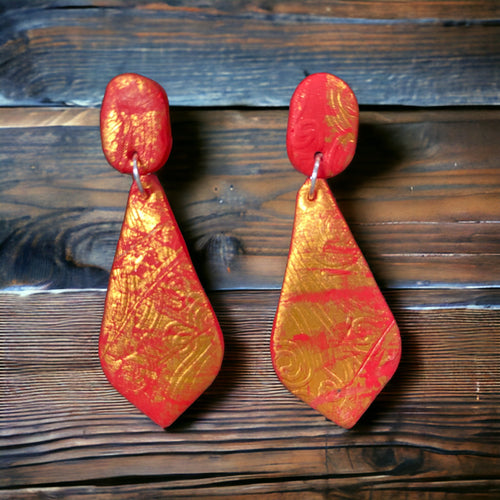 Lataa kuva 1. Agnes Korvakorut