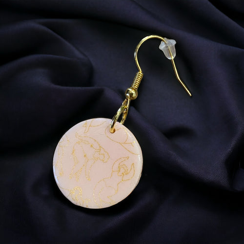 Lataa kuva 1. Matami korvakorut