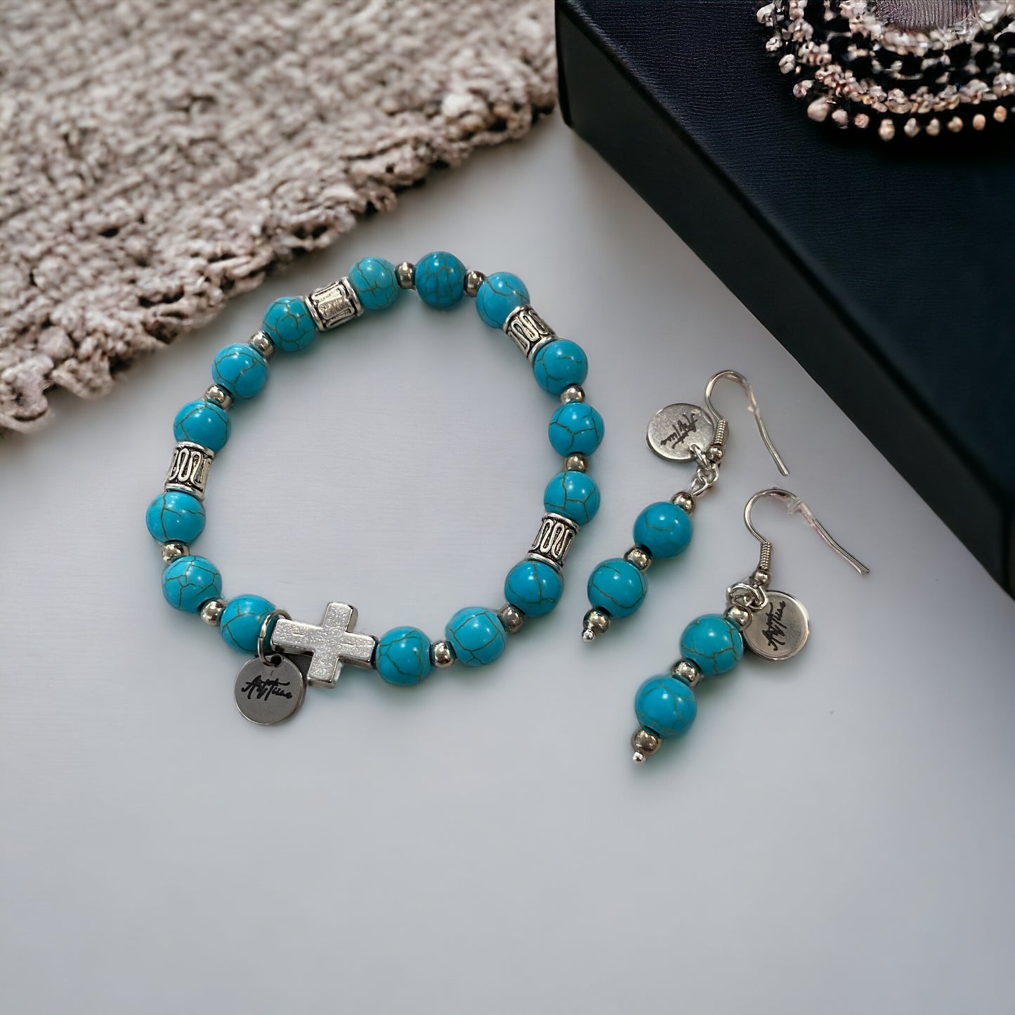 Käsirengas ja korvakorut Kirsikankukka