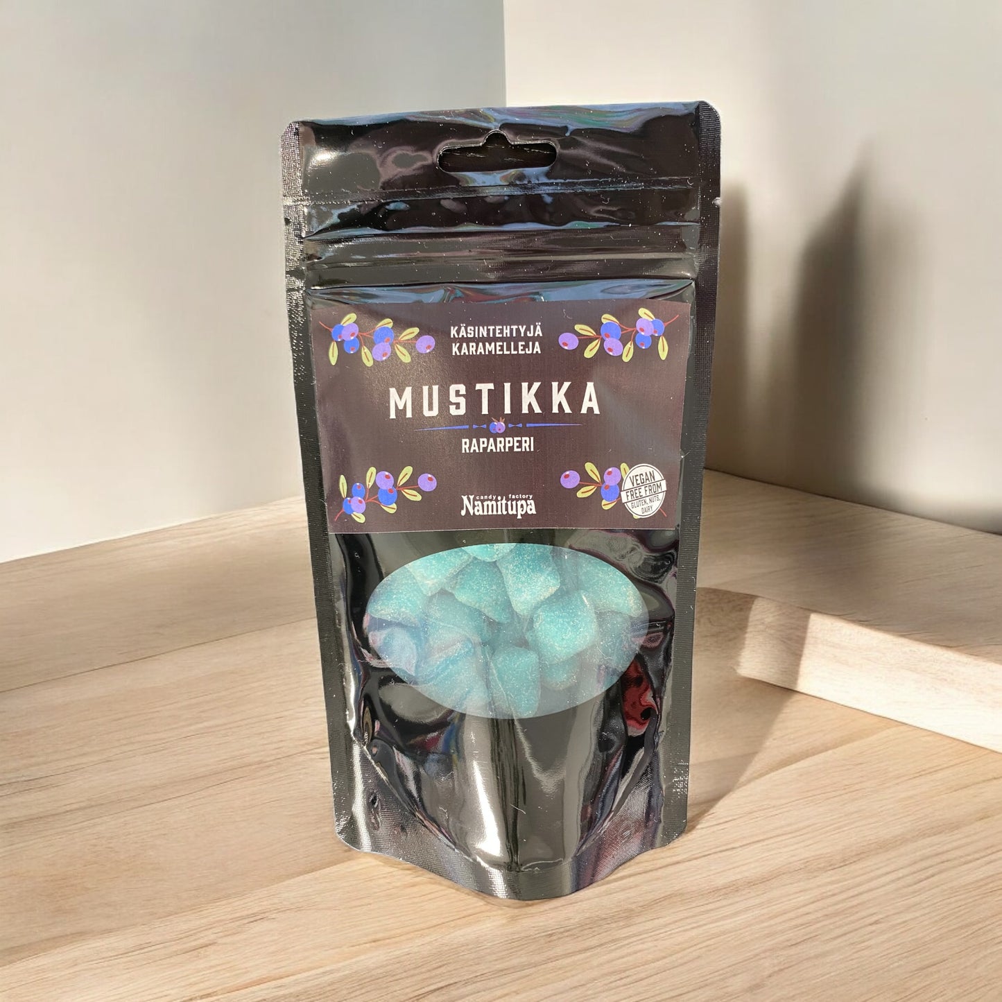Käsintehdyt karamellit, Mustikka, Karpalo ja Variksenmarja