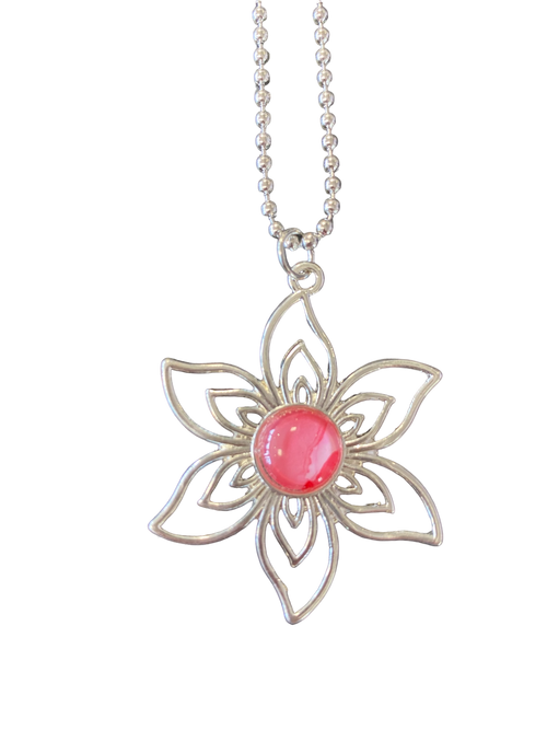 Lataa kuva 1. Tähti Kaulakoru, käsinmaalattu kivi