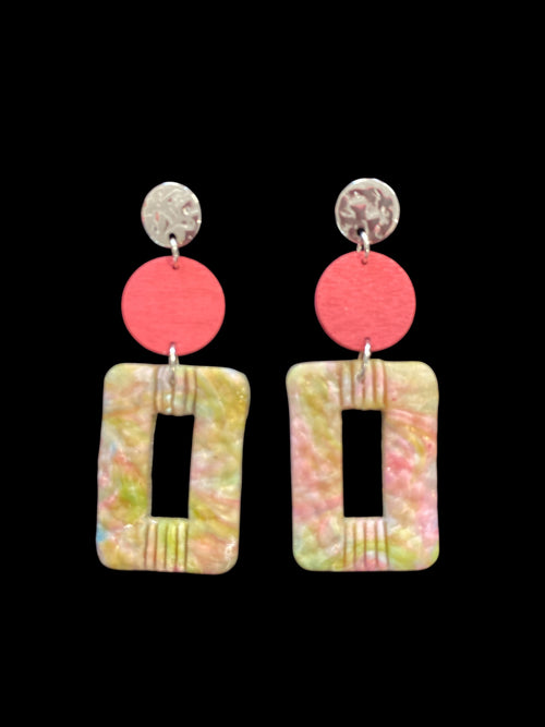 Lataa kuva 1. Hulda korvakorut vaalea