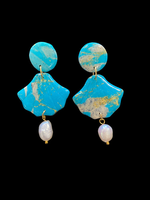 Lataa kuva 1. Aarre-korvakorut helmellä turkoosi Kalajoki