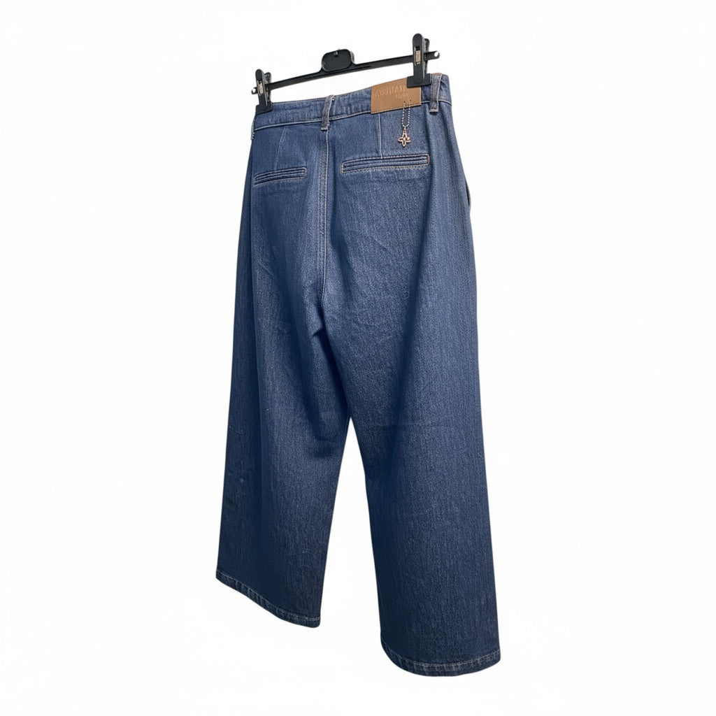 Leveälahkeiset farkut