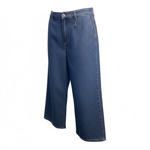 Lataa kuva 1. Leveälahkeiset farkut