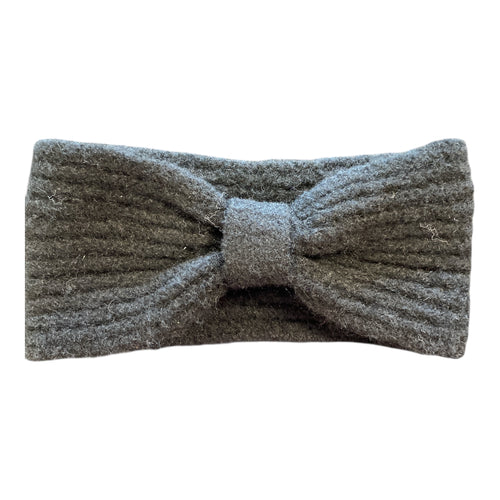 Lataa kuva 1. Ribbineulos panta