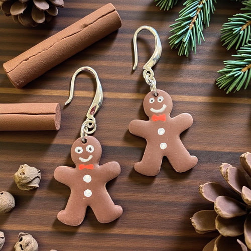 Lataa kuva 1. Piparikakku-ukko korvakorut