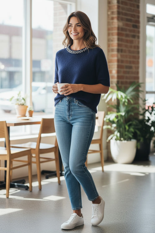 Lataa kuva 1. Smile neule strassikauluksella beige