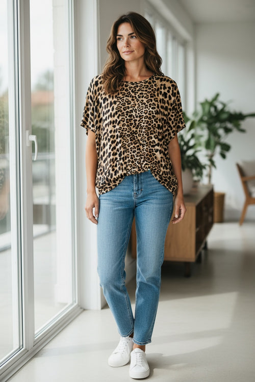 Lataa kuva 1. KAamber eläinkuosinen paita