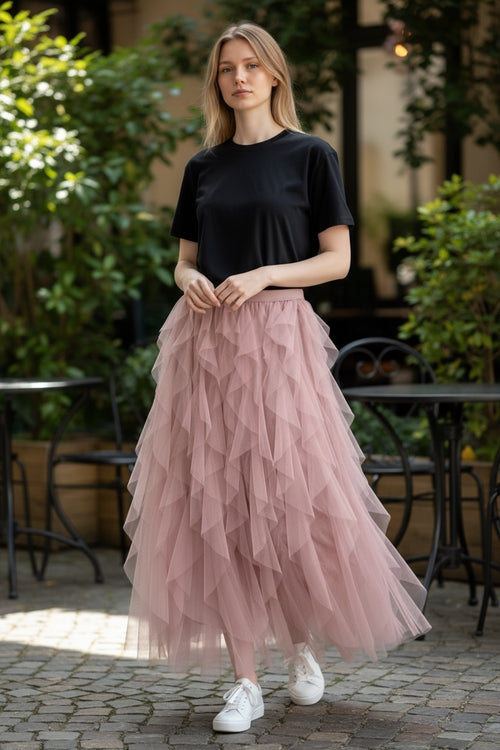 Lataa kuva 1. Helinä tyllihame