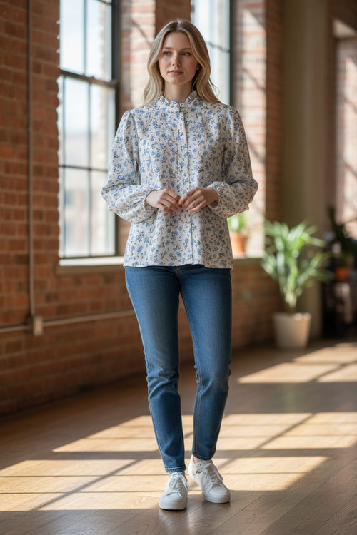 Lataa kuva 1. Tiffany Pusero