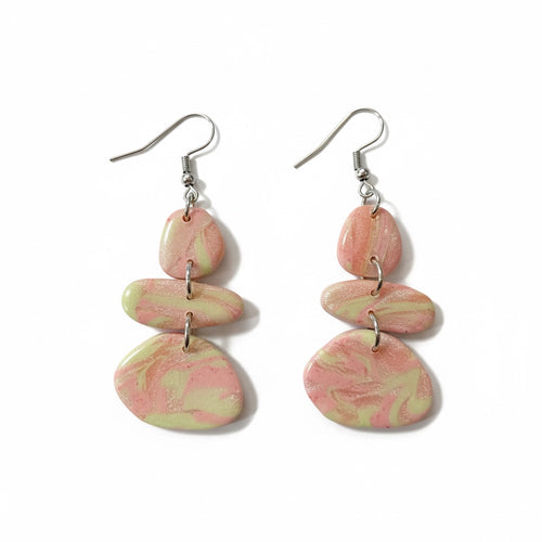 Lataa kuva 1. Helle – korvakorut