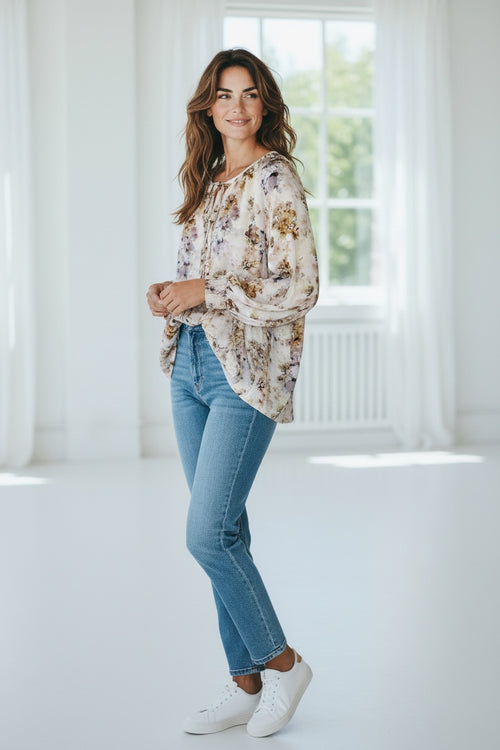 Lataa kuva 1. Hento Bloom -pusero