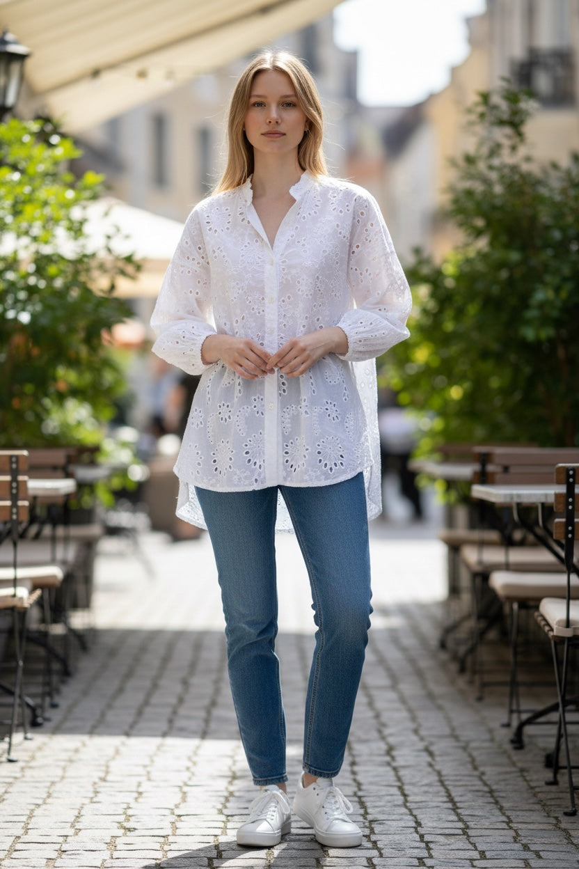 Brodeerattu pitsipusero – valkoinen ja hiekka L/XL