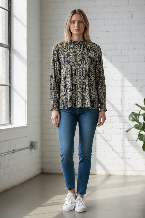 Lataa kuva 1. Kuosillinen Pusero