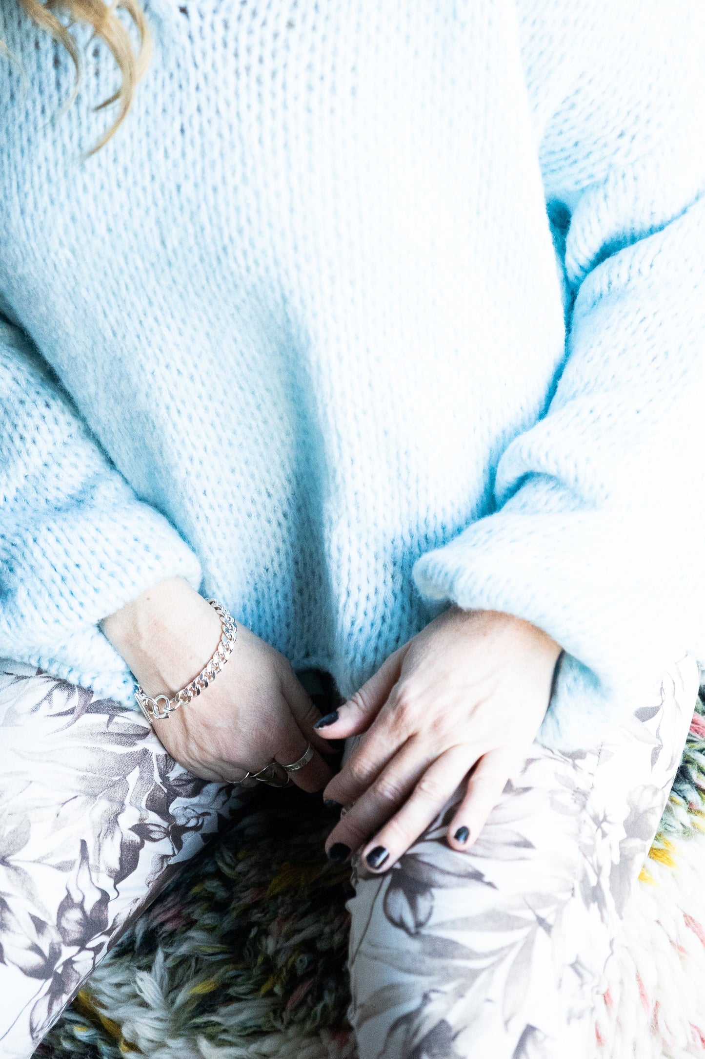 Falling in love-neulepaita