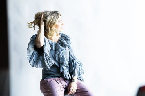 Lataa kuva 1. Donatella puuvillapusero