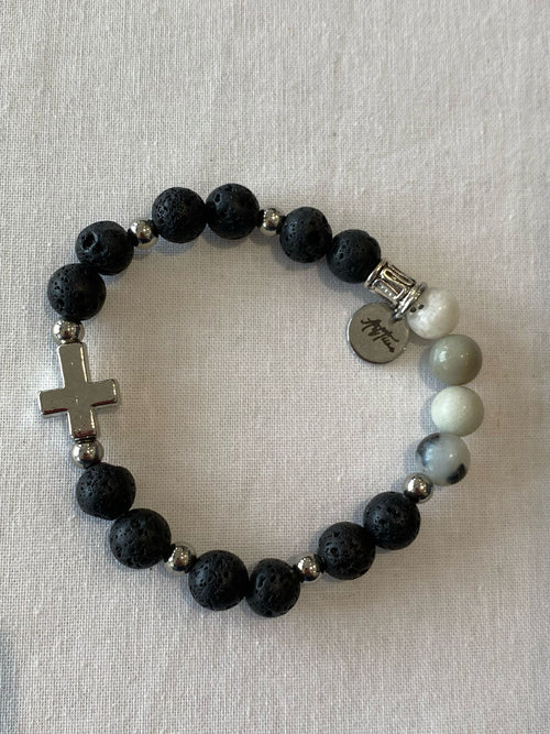 Lataa kuva 1. ArtTiina voimakoru, hopeanvärinen risti